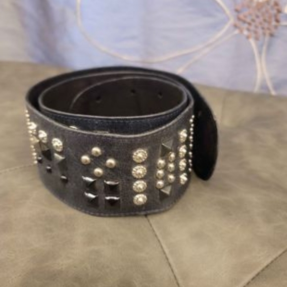 Raina leather belt. - Picture 3 of 8